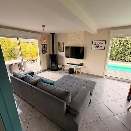 Avec Piscine Villa